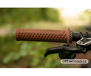 Грипси ODI Vans v2.1 Lock-On MTB Closed End 135mm